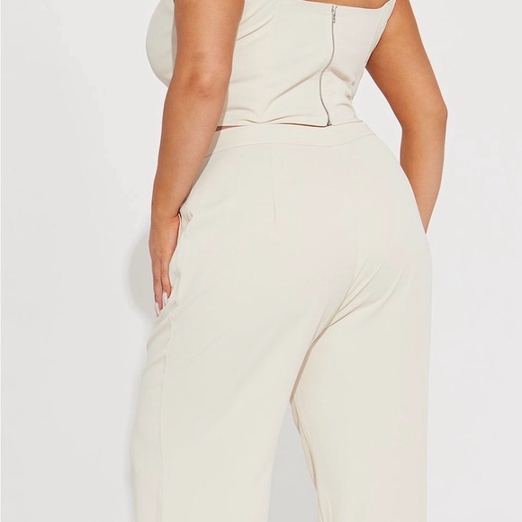 Karol Corset Pant Set - Cream
Size M - Picture 4 of 4